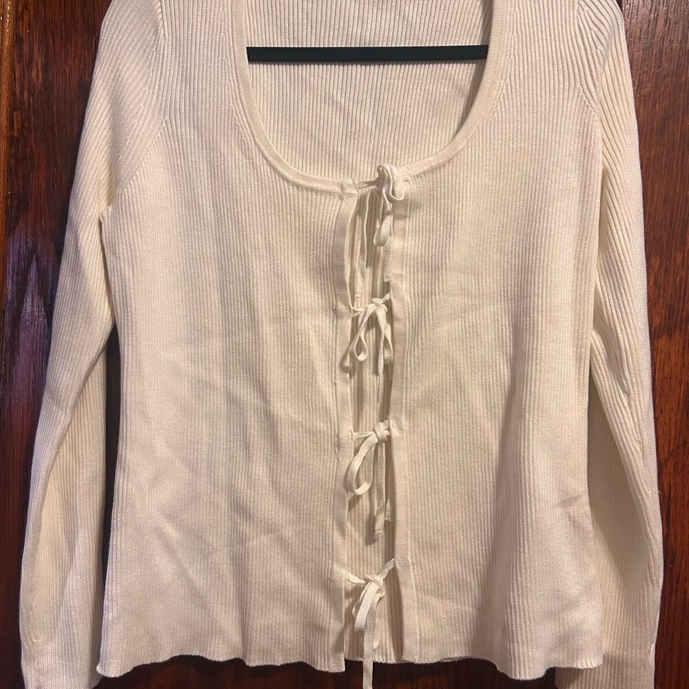 Abercrombie & Fitch Cream Tie-Front Ribbed Sweater